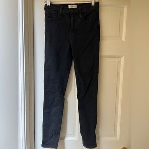 Madewell Roadtripper jeans, size 26. Like new.